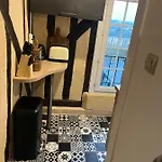 Dans Le Vieux Mans Le Mans