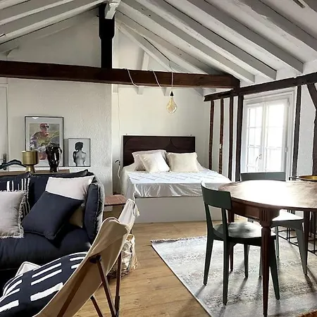 Dans Le Vieux Mans *