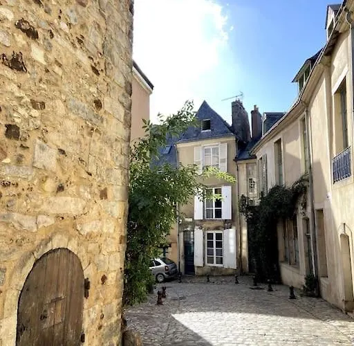 Dans Le Vieux Mans Le Mans